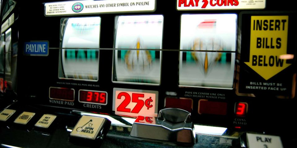Choosing Between Jackpot Slots? Comparing Prize Structures Helps Narrow Options