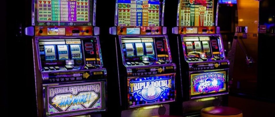 High-Variance Pokies Delivering Bigger Prize Potential through Fewer Wins